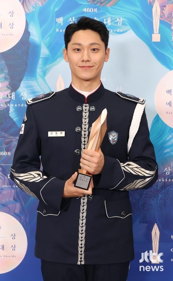 李到晛獲得百想新人獎