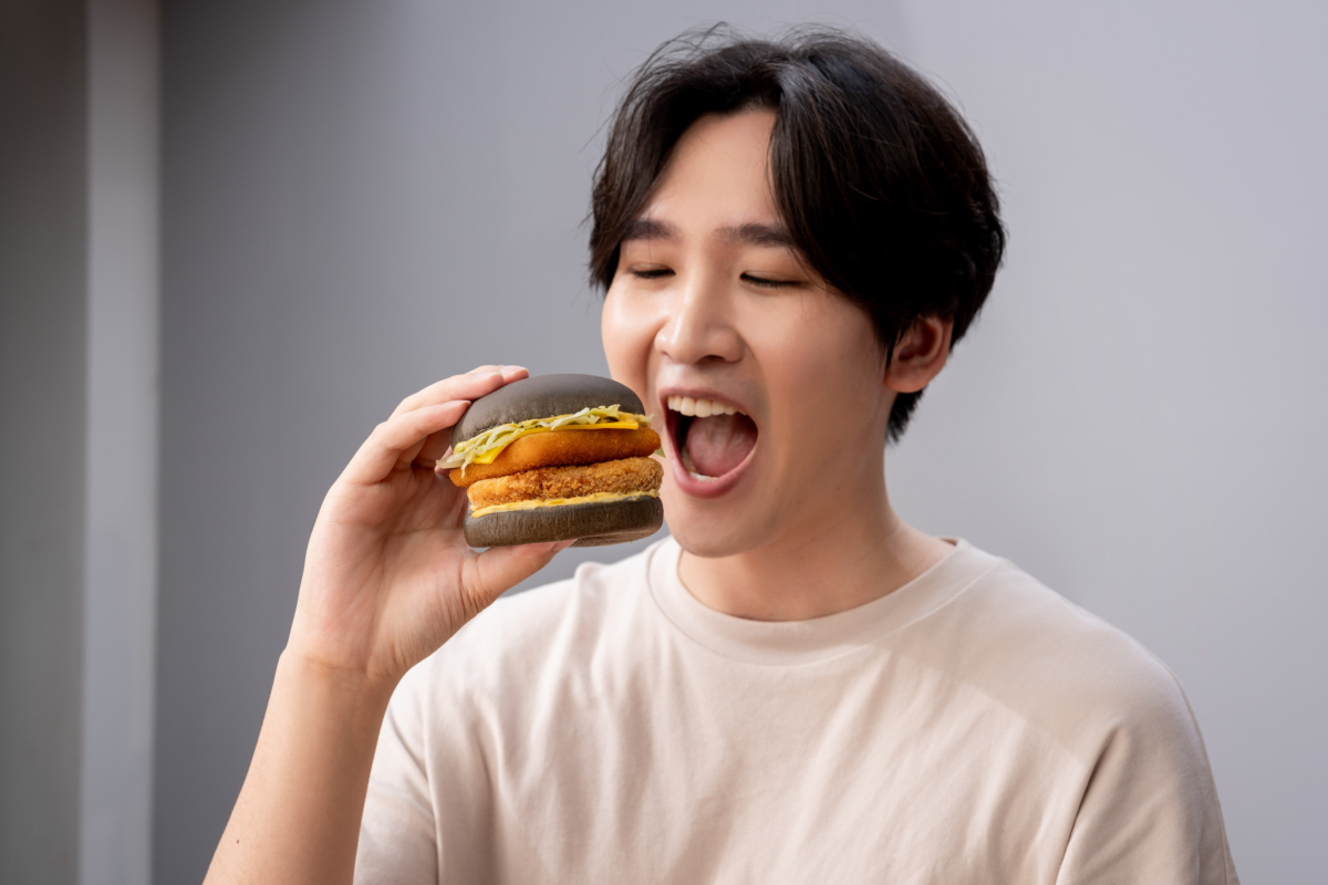 麥當勞聽見起司控的心聲，6月5日起至7月9日（或售完為止）「微牽絲起司排雙牛/脆豬堡」、「起司雙牛/豬排堡」驚喜回歸