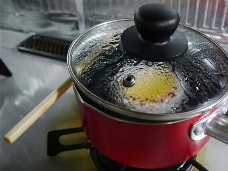 只把蛋白拿去蒸煮