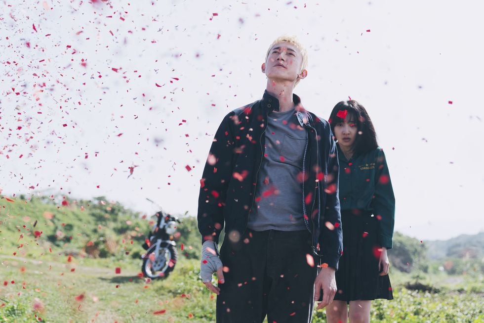 《塑膠花》吳慷仁、李沐攜手展開旅程。