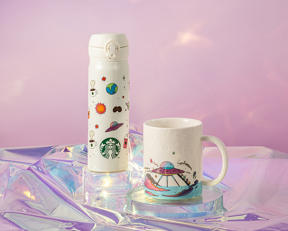 星巴克「外星人」系列當中唯二純白杯款。