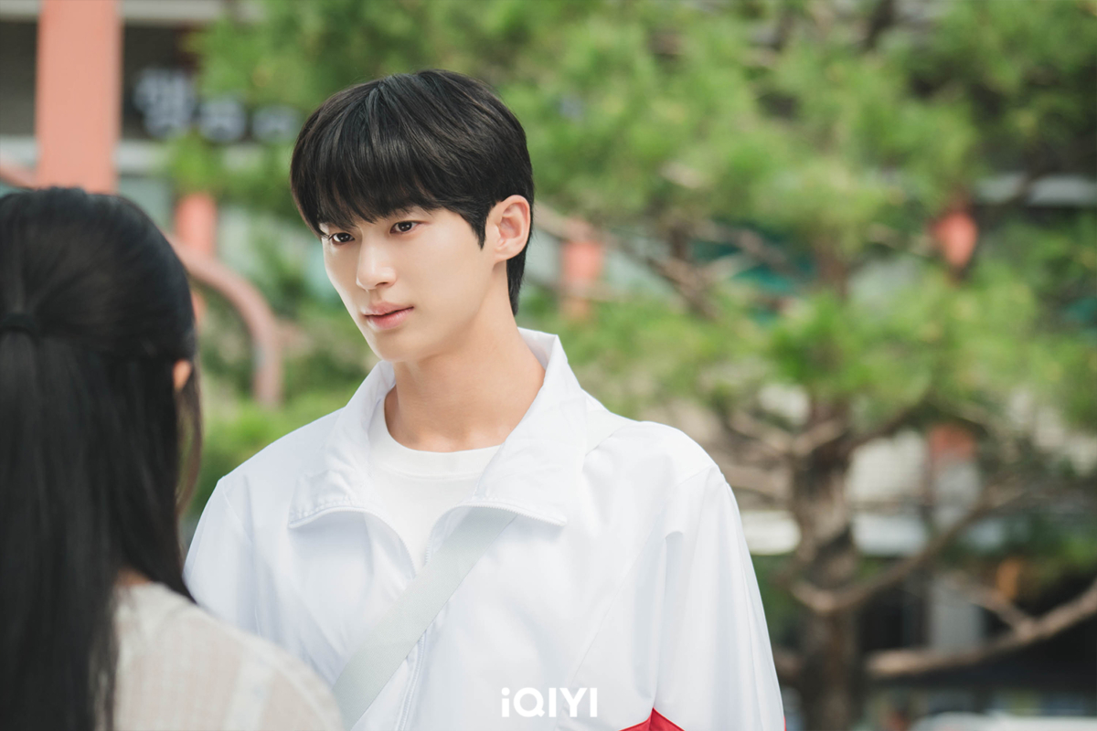 邊佑錫《背著善宰跑》