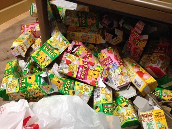 500個小熊餅乾圖鑑，耗時拆開大量的小熊餅乾包裝