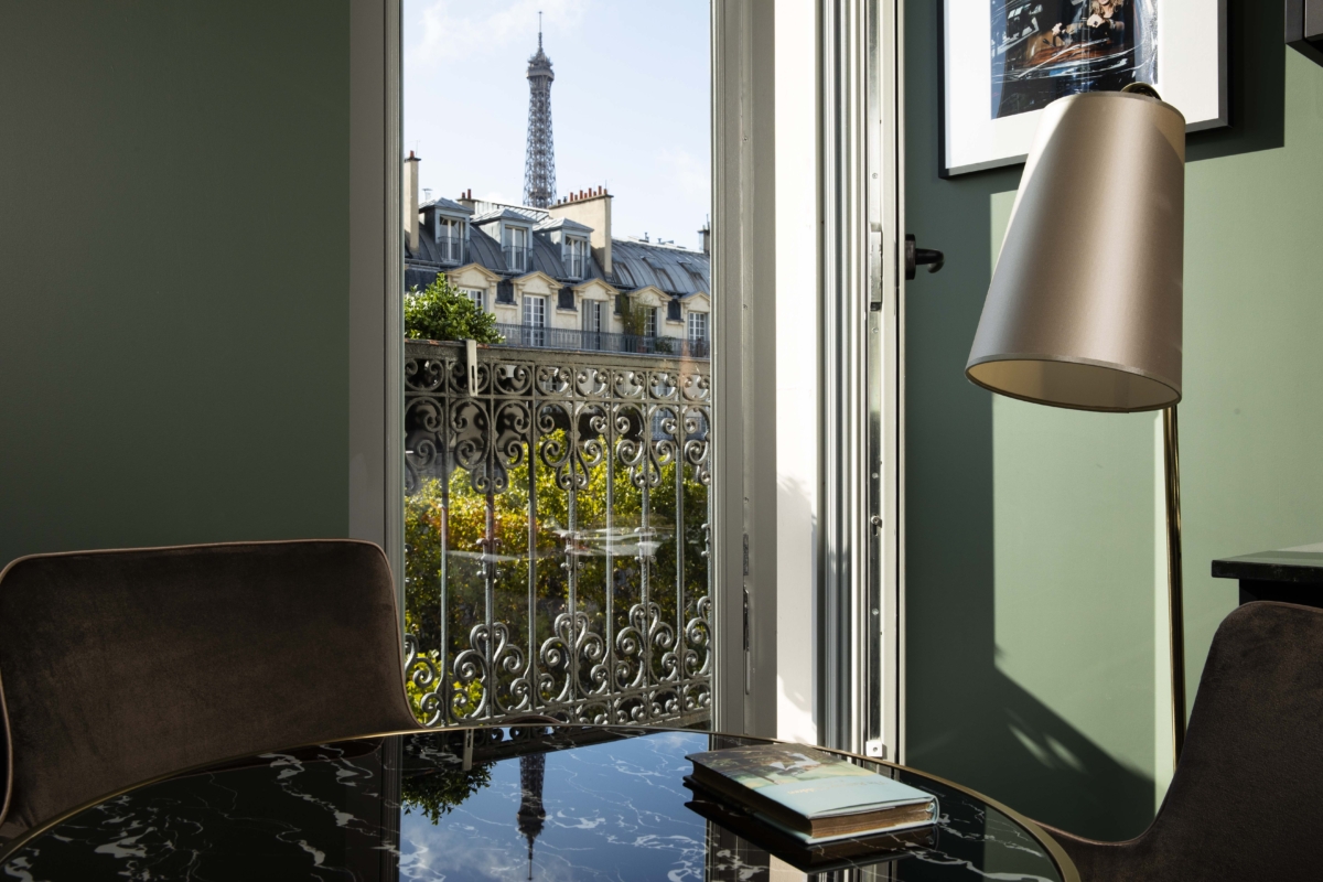 Rayz Eiffel窗外風景