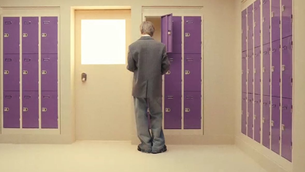 Jimin新專輯《MUSE》預告出現紫色置物櫃