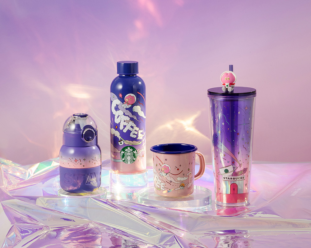 星巴克「外星人進城了。這是入侵還是度假?」夢幻上市。