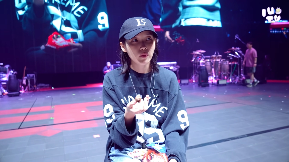 IU最喜歡巧克力口味義美小泡芙