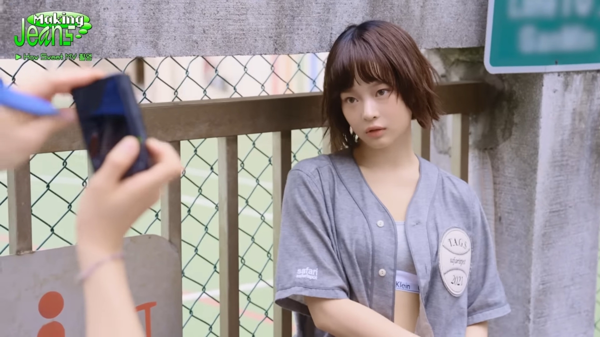 Hanni拍攝個人寫真