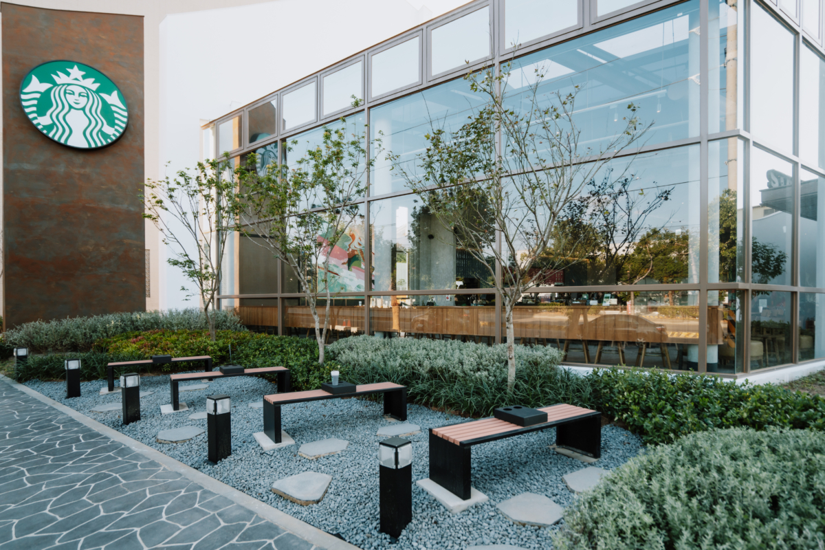 星巴克台中「沙鹿北勢門市」戶外座位