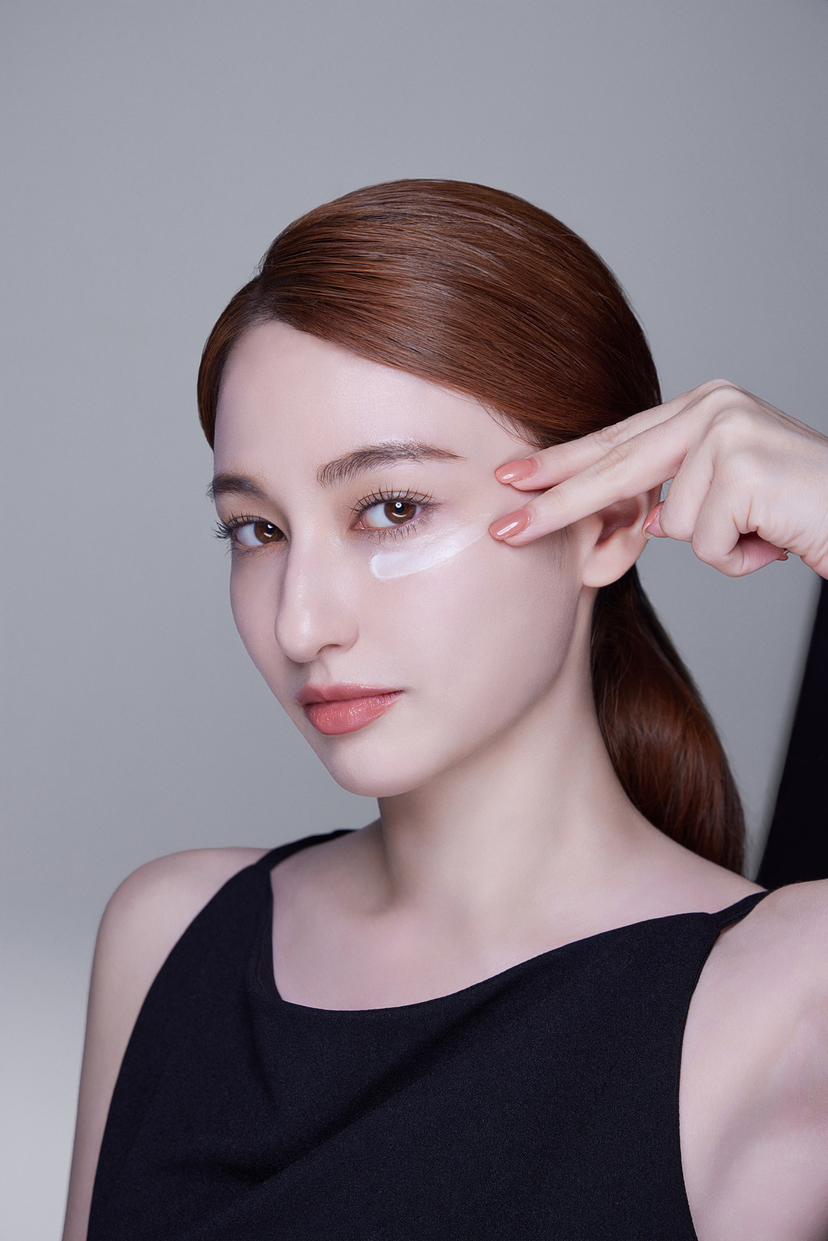 居家法式奢寵護膚按摩手技「睜眼4°繃眼術」