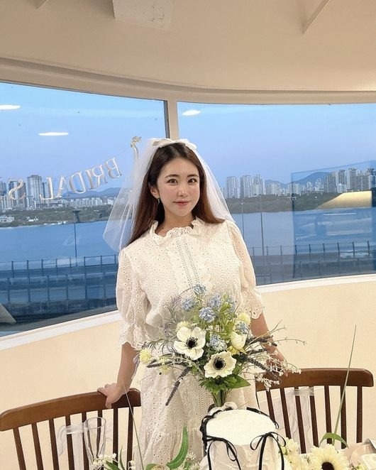 出演過《順風婦產科》美月的32歲金承恩結婚