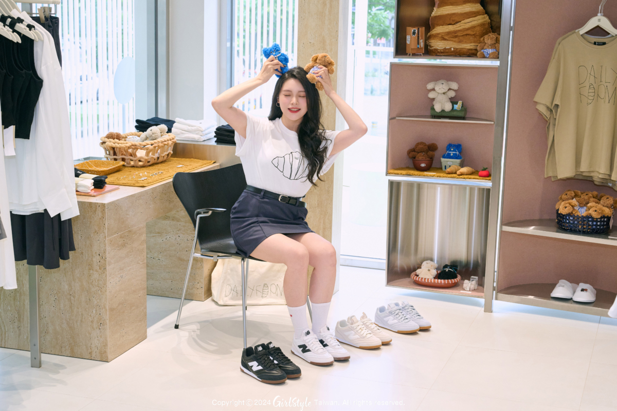 New Balance最新大熱鞋款RC42!一雙征服所有搭配需求(PAZZO販售RC42黑、白2色)