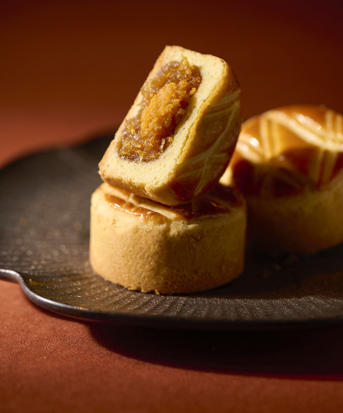 舊振南「金鑽月餅」在酸、甜、鹹的多層次味道中，創造出黃金比例的完美風味。