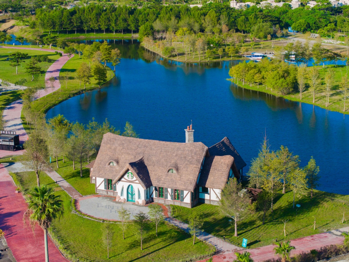 星巴克花蓮理想門市，宛如來到童話世界