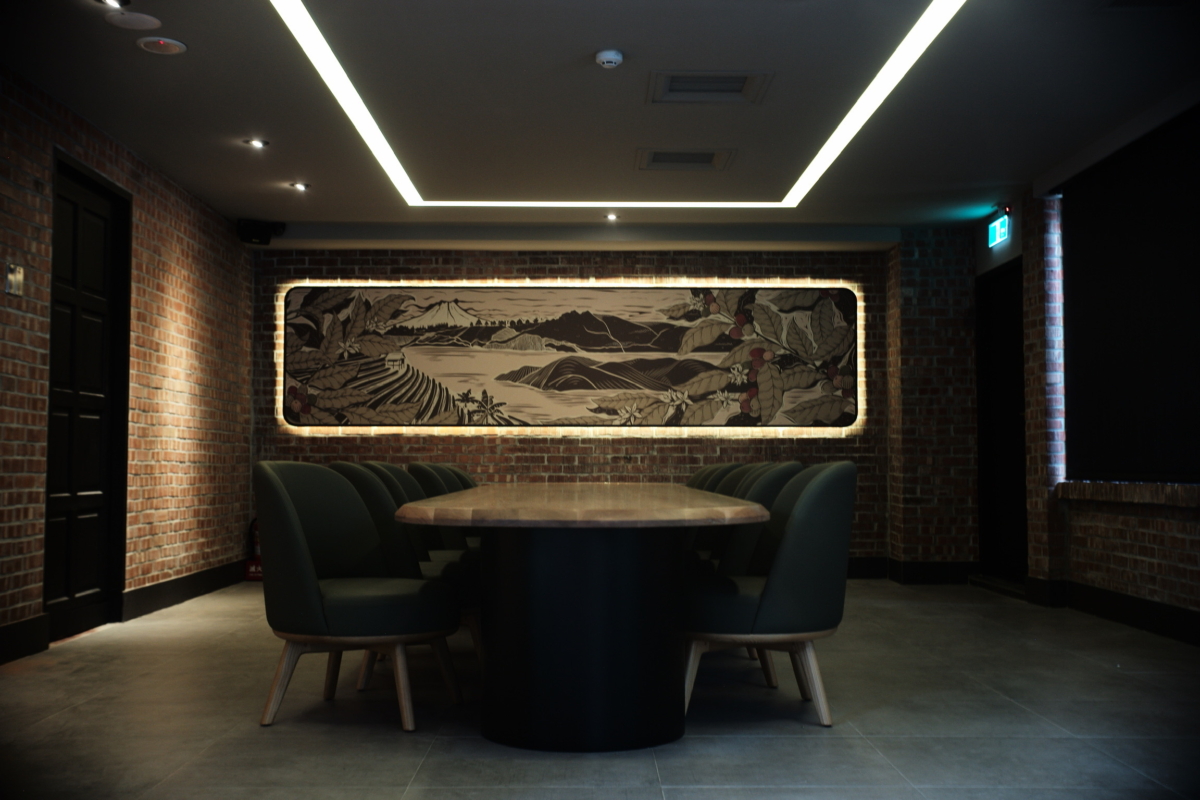 星巴克高雄「博愛華夏門市」內景