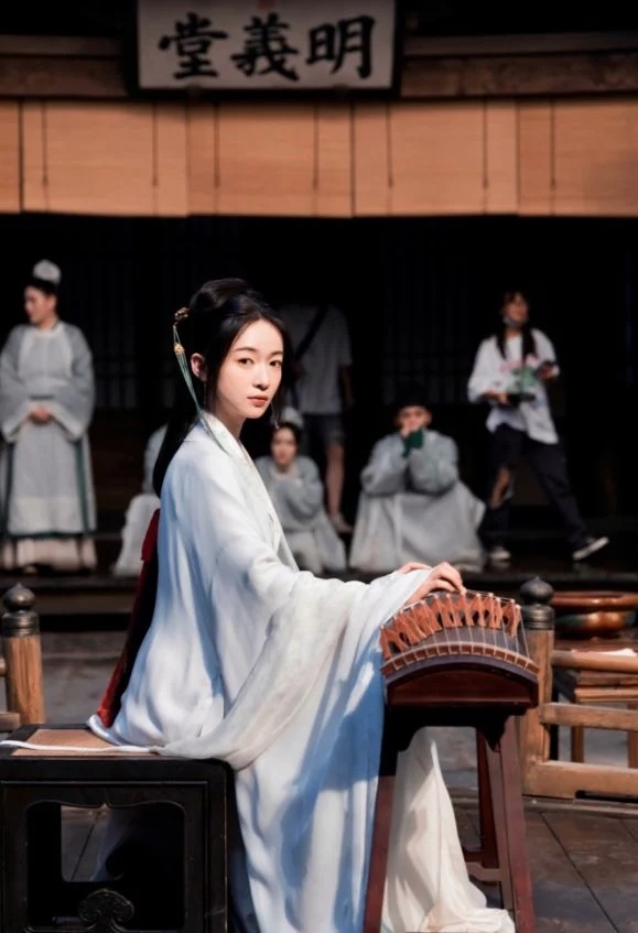 吳謹言憑著《墨雨雲間》再度大紅，人氣更勝從前。