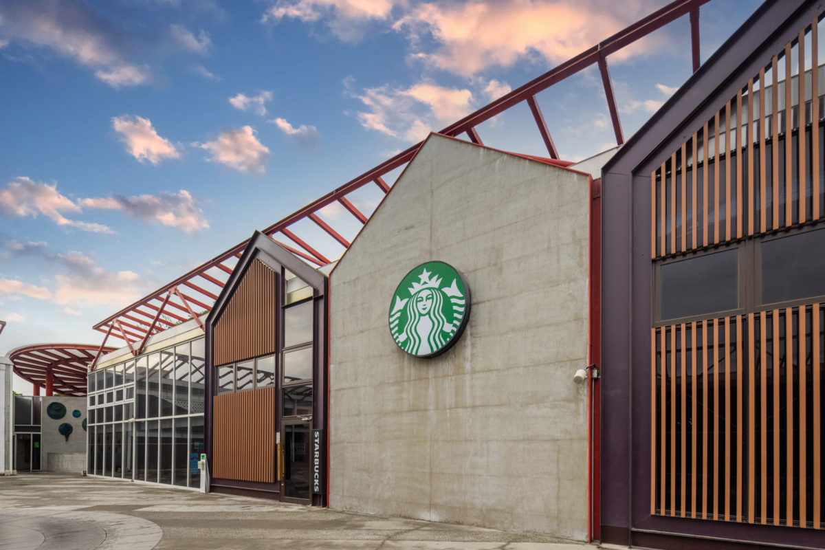 星巴克花蓮「和平門市」建築設計