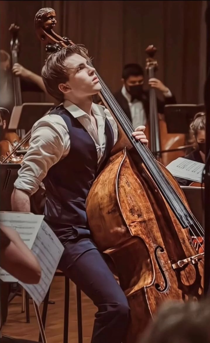 22歲低音提琴美男子Marc André唯美俊俏