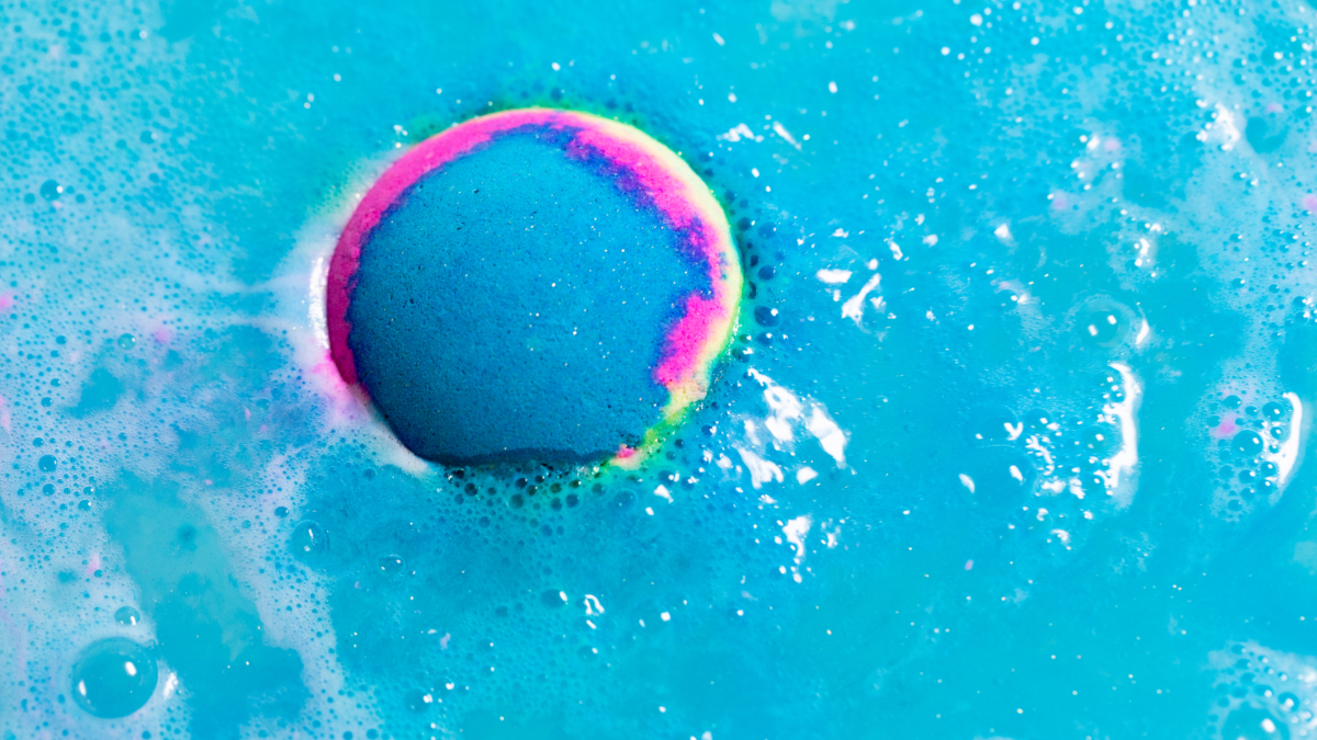 LUSH 璀璨星河汽泡彈