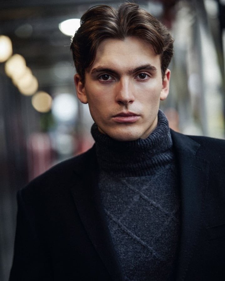 22歲低音提琴美男子Marc André擁有22.7萬粉絲