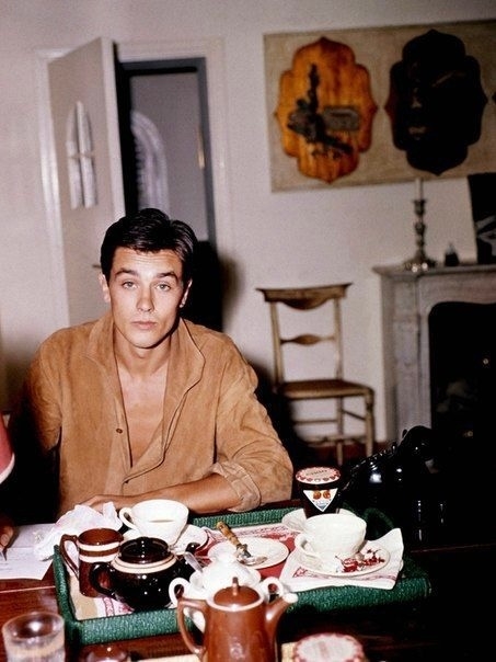 亞蘭德倫Alain Delon年輕生活照