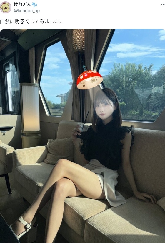 日本女生自拍打亮惡搞圖