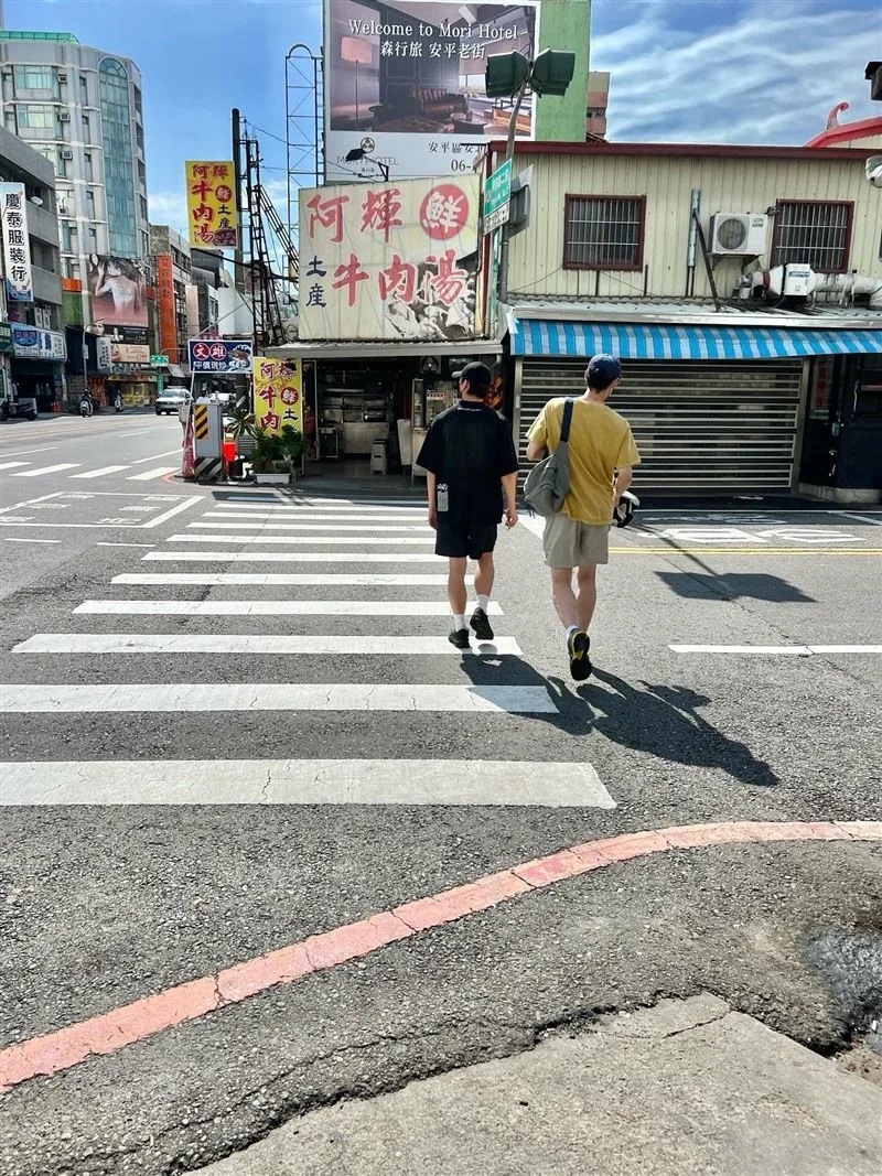 野生許光漢、章廣辰8月初現身台南街頭。