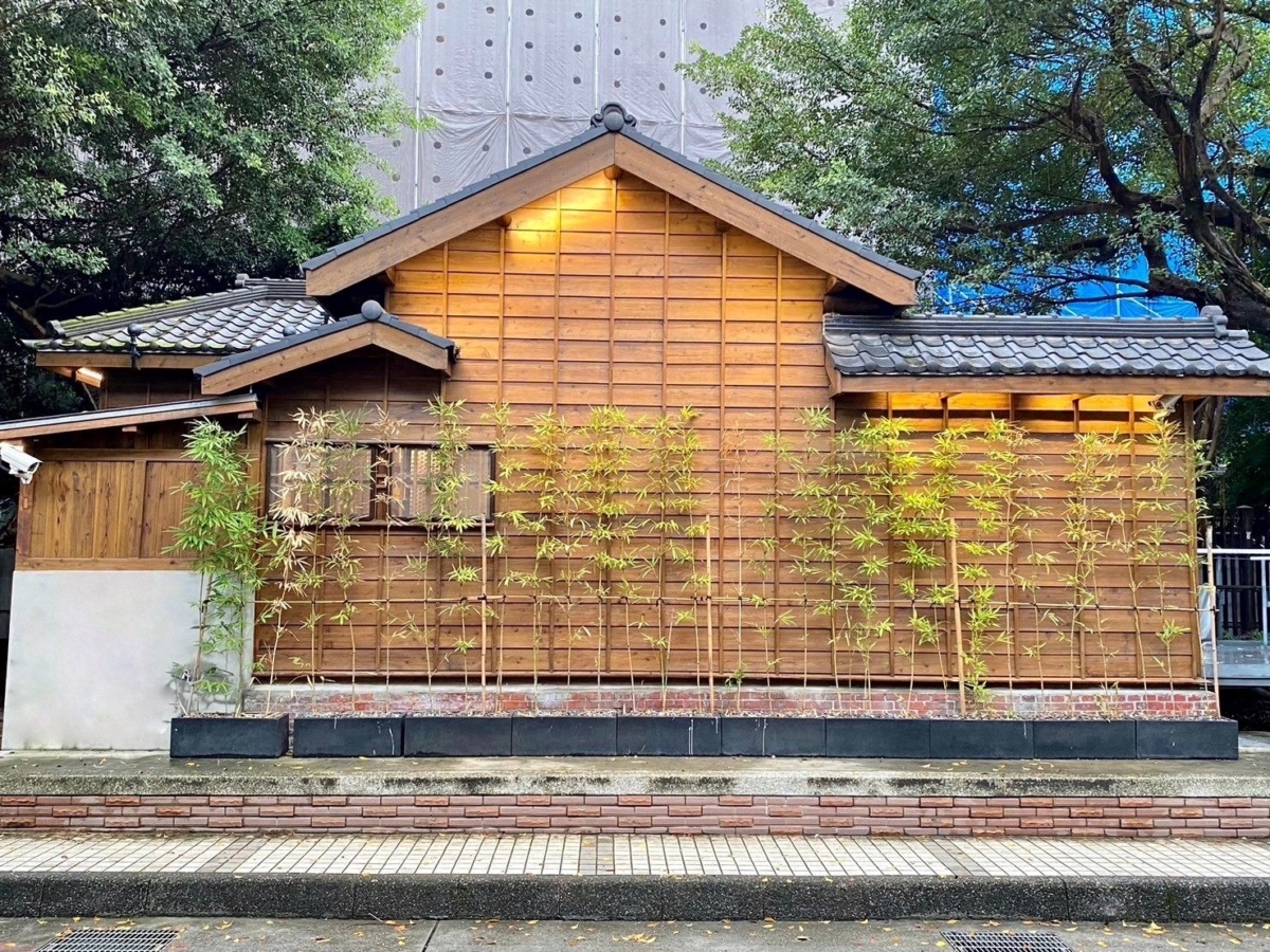 「圓山驛」以前是台鐵員工宿舍，已有百年歷史。