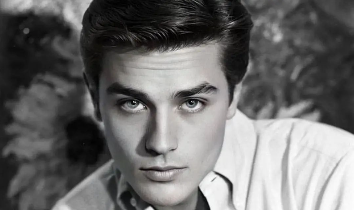 亞蘭德倫Alain Delon獲封法國影史第一美男子