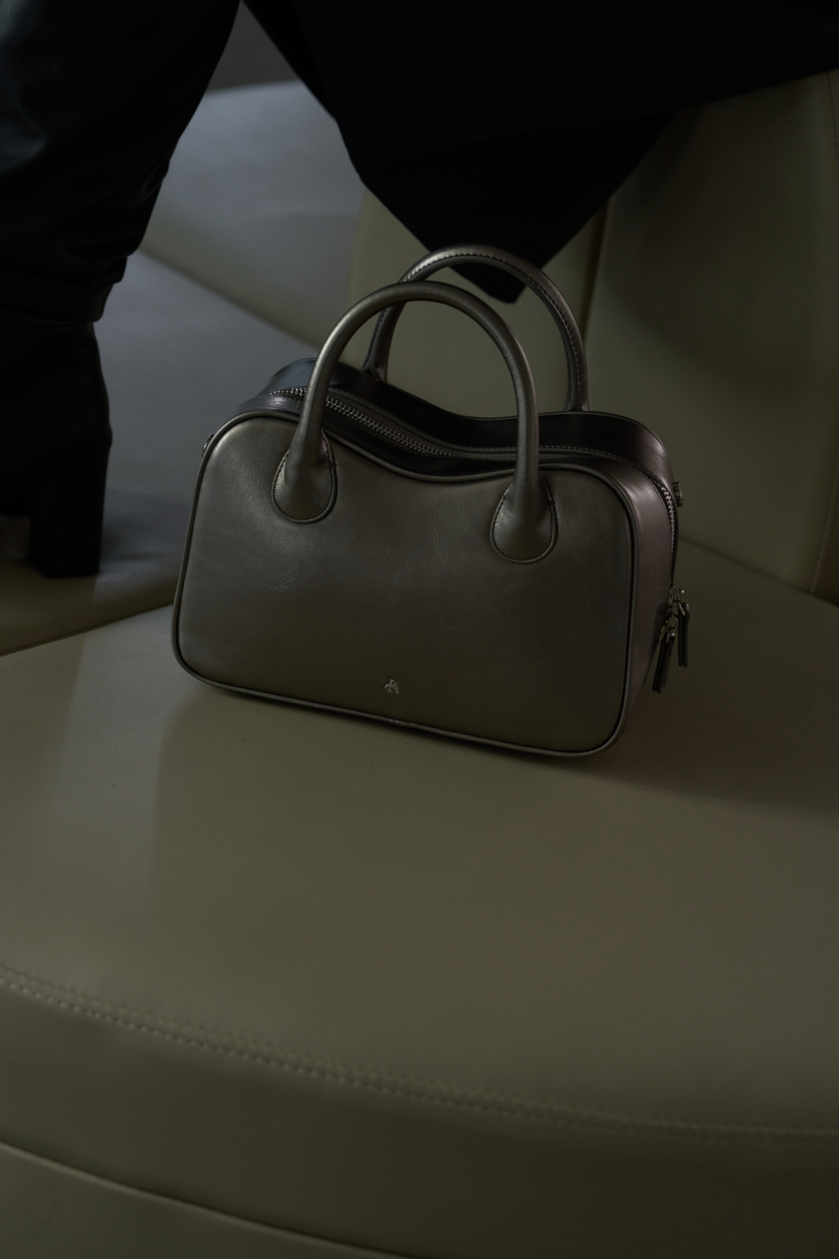 DIERNEAS Pane Collection 保齡球手提包系列，NT$3,580起