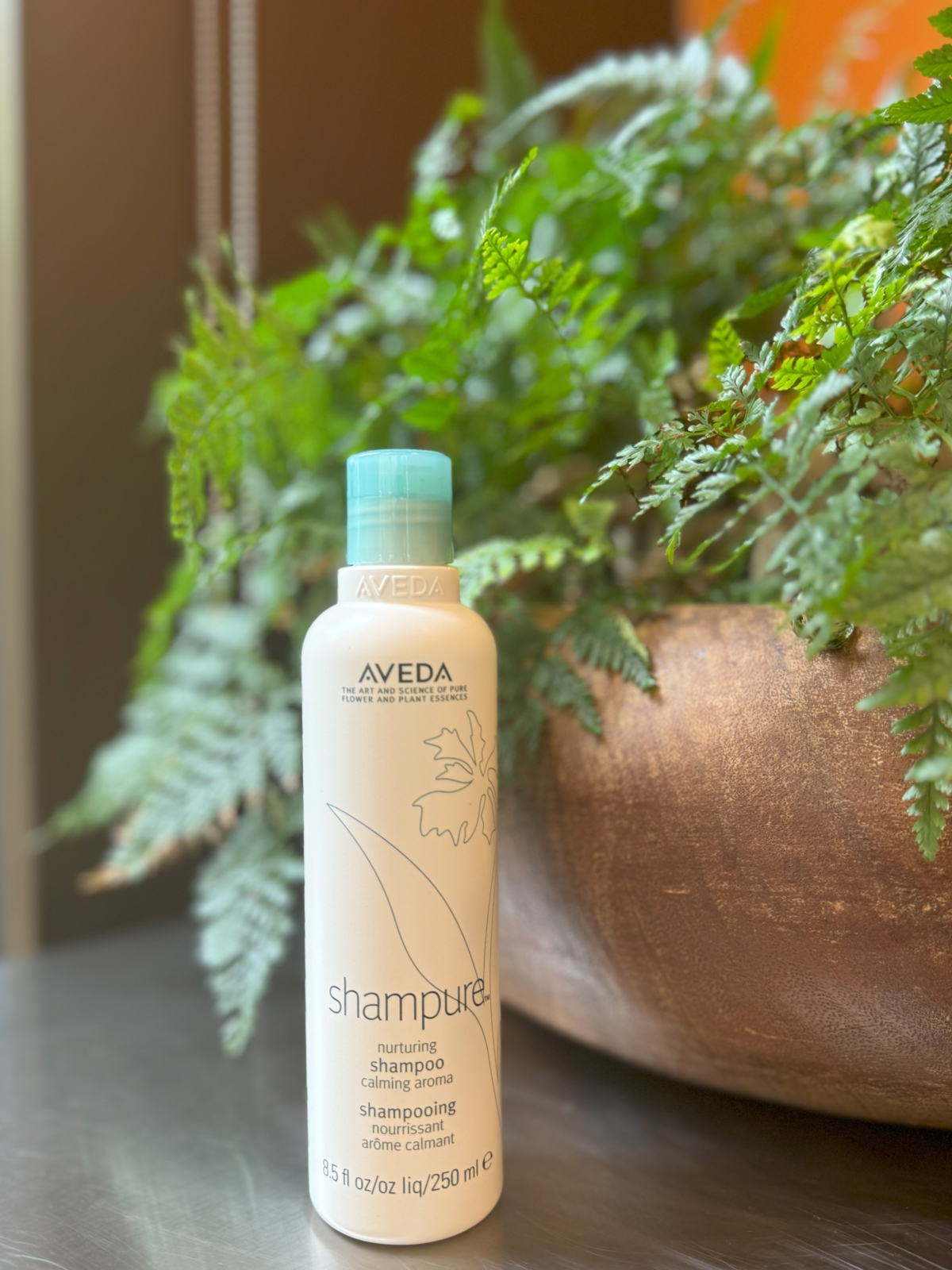 AVEDA熱賣推薦1:純香洗髮菁 250ml,NT$950