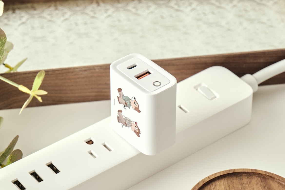 7-11「Mickey & Friends 都市潮流」奇奇與蒂蒂充電器