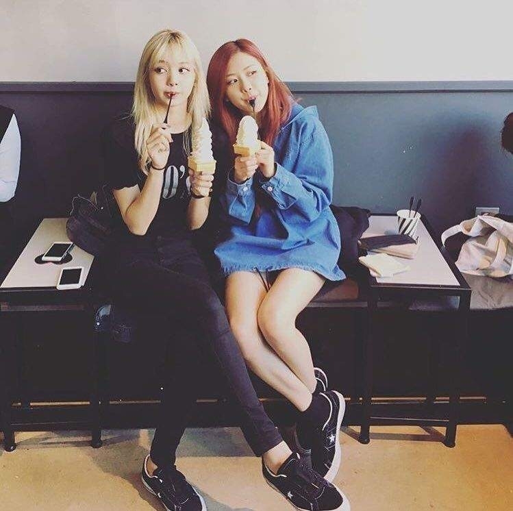 Rosé與Lisa出道時期