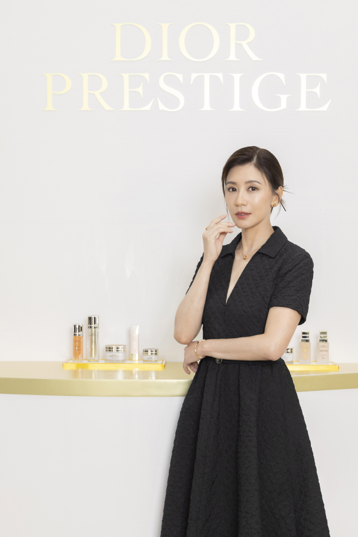 2024全新《迪奧精萃再生玫瑰微導精露》_迪奧保養大使 賈靜雯