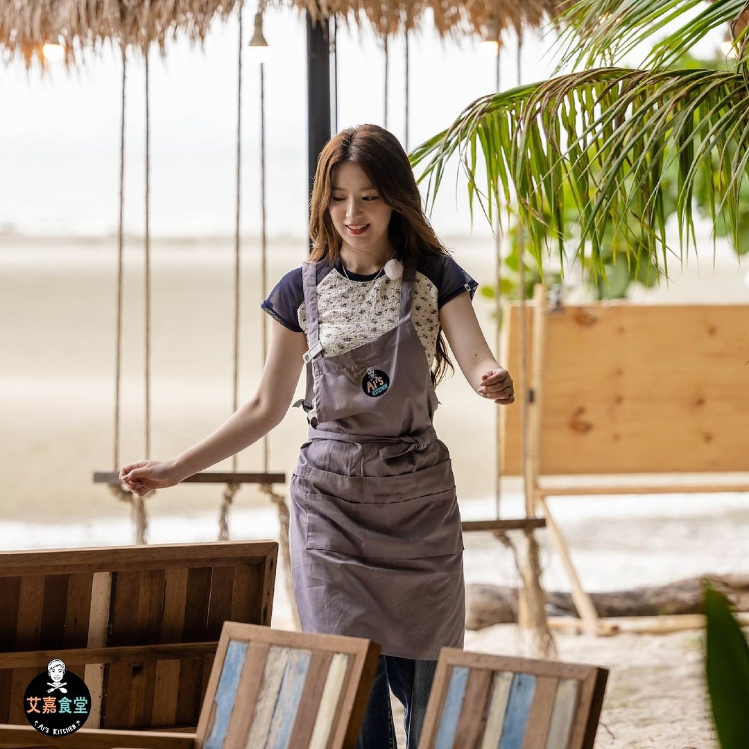 舒華擔任《艾嘉食堂》實習生