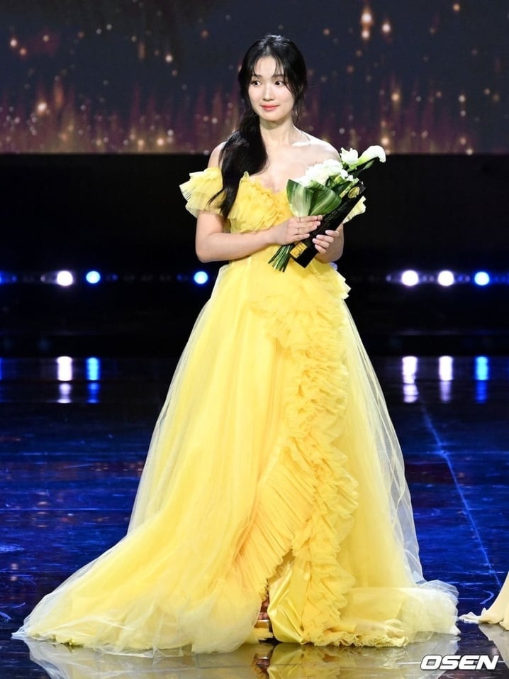 金惠奫獲得亞洲明星獎