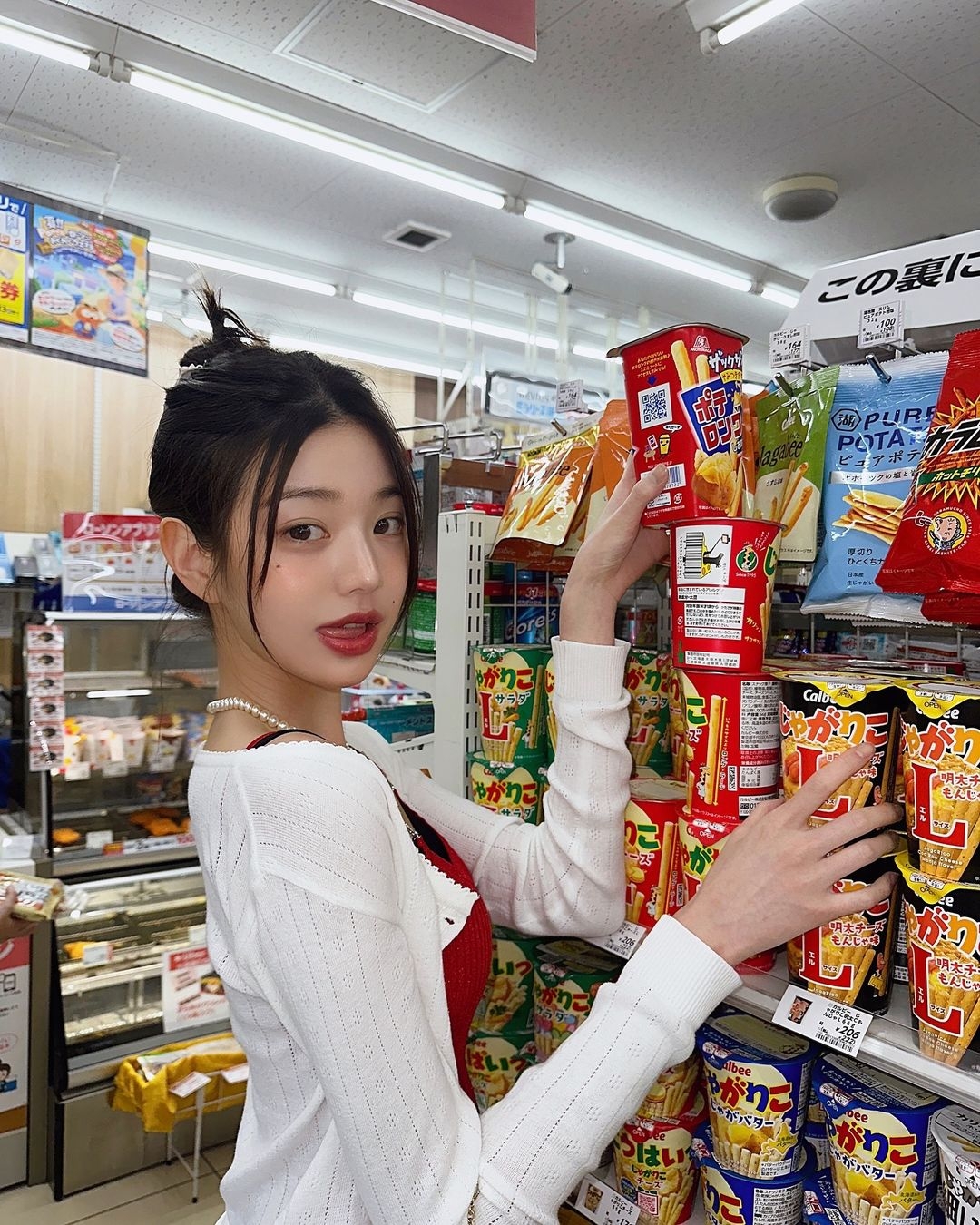 張員瑛在東京超商拍下美照