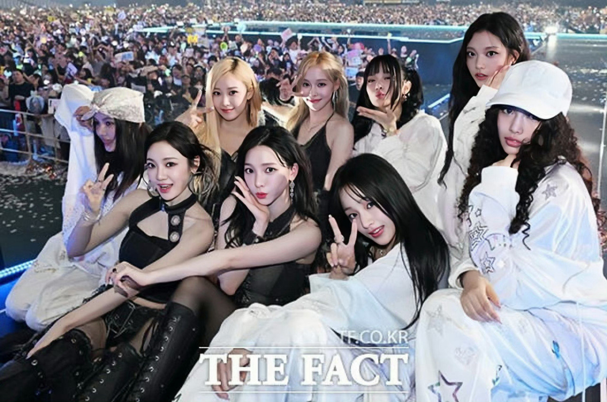 NewJeans和aespa在TMA大賞典禮上開心合照