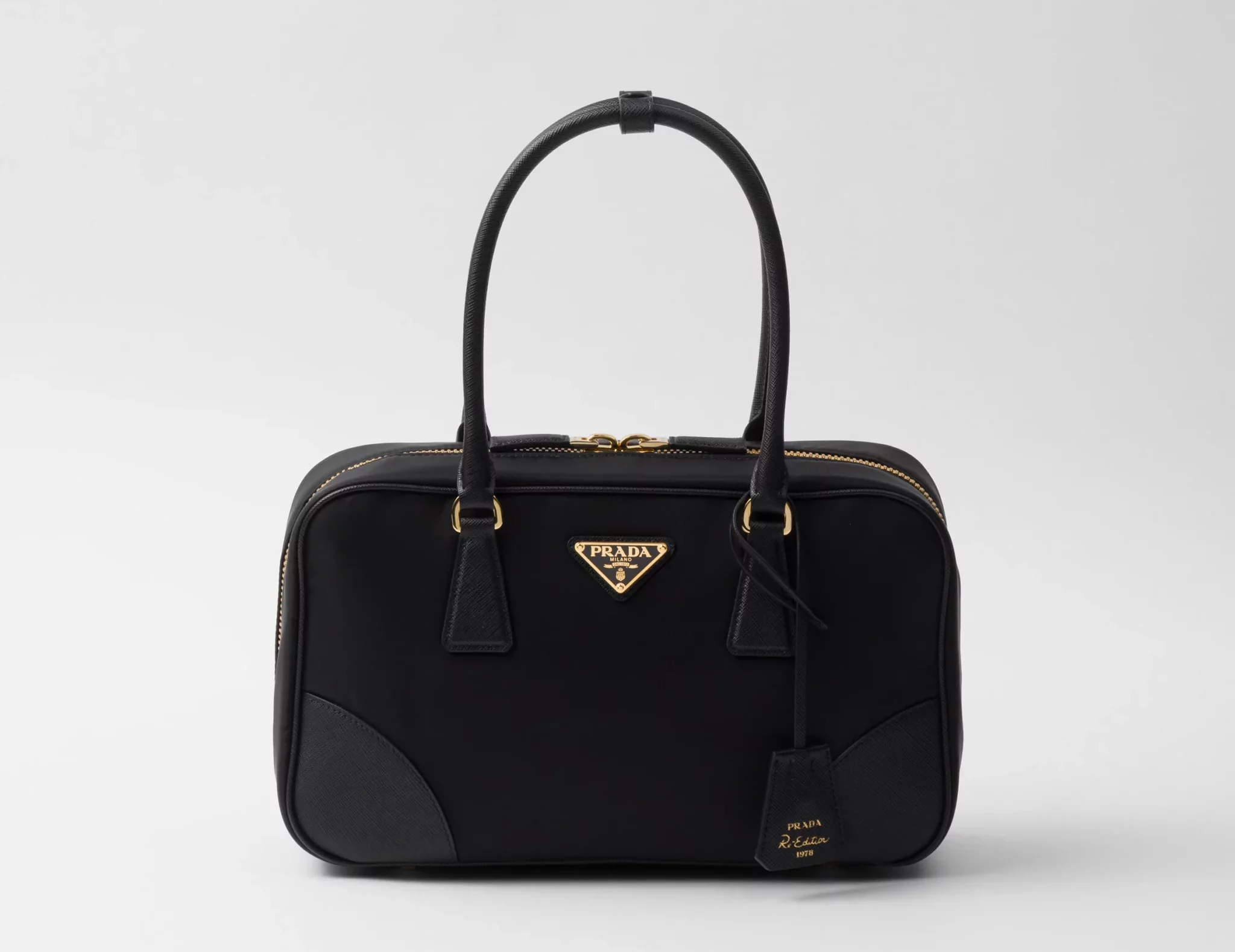 Prada Re-Edition 1978 Re-Nylon 及 Saffiano 皮革雙手挽手袋，NT$ 88,000