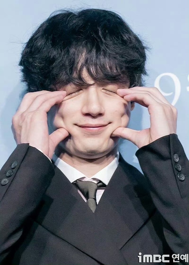 坂口健太郎重新定義韓國愛心