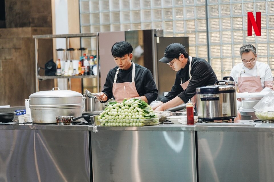 撕漫男、外送員廚師、安惟鍟努力堅持到最後。