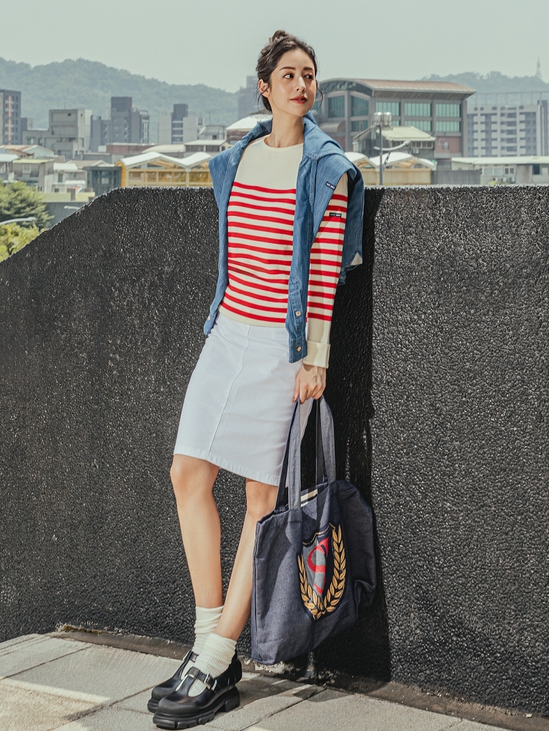 氣質女神莫允雯展現SAINT JAMES「都會時尚學院」穿搭