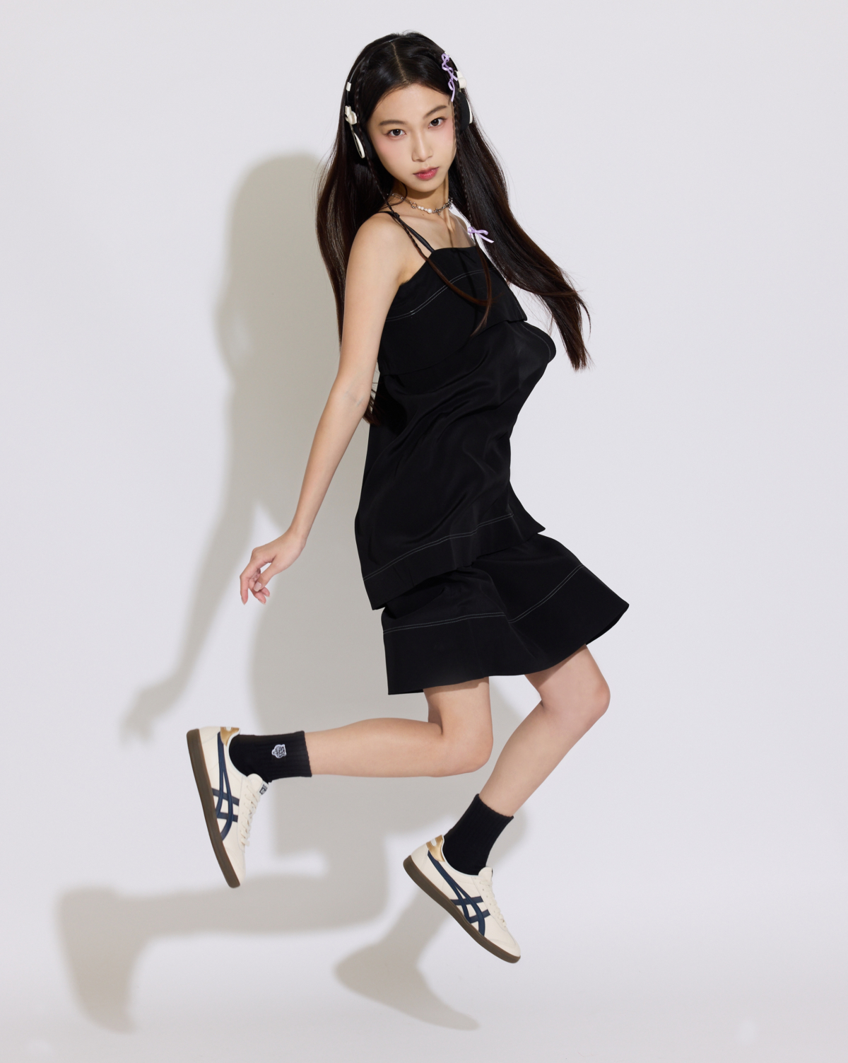 人氣KOL-Ivy郁欣穿搭以Onitsuka Tiger鬼塚虎 TOKUTEN鞋款