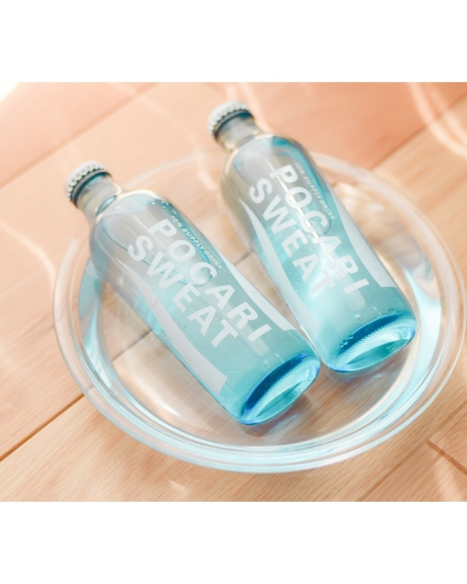 日本「寶礦力水得玻璃瓶」吸引年輕人購買