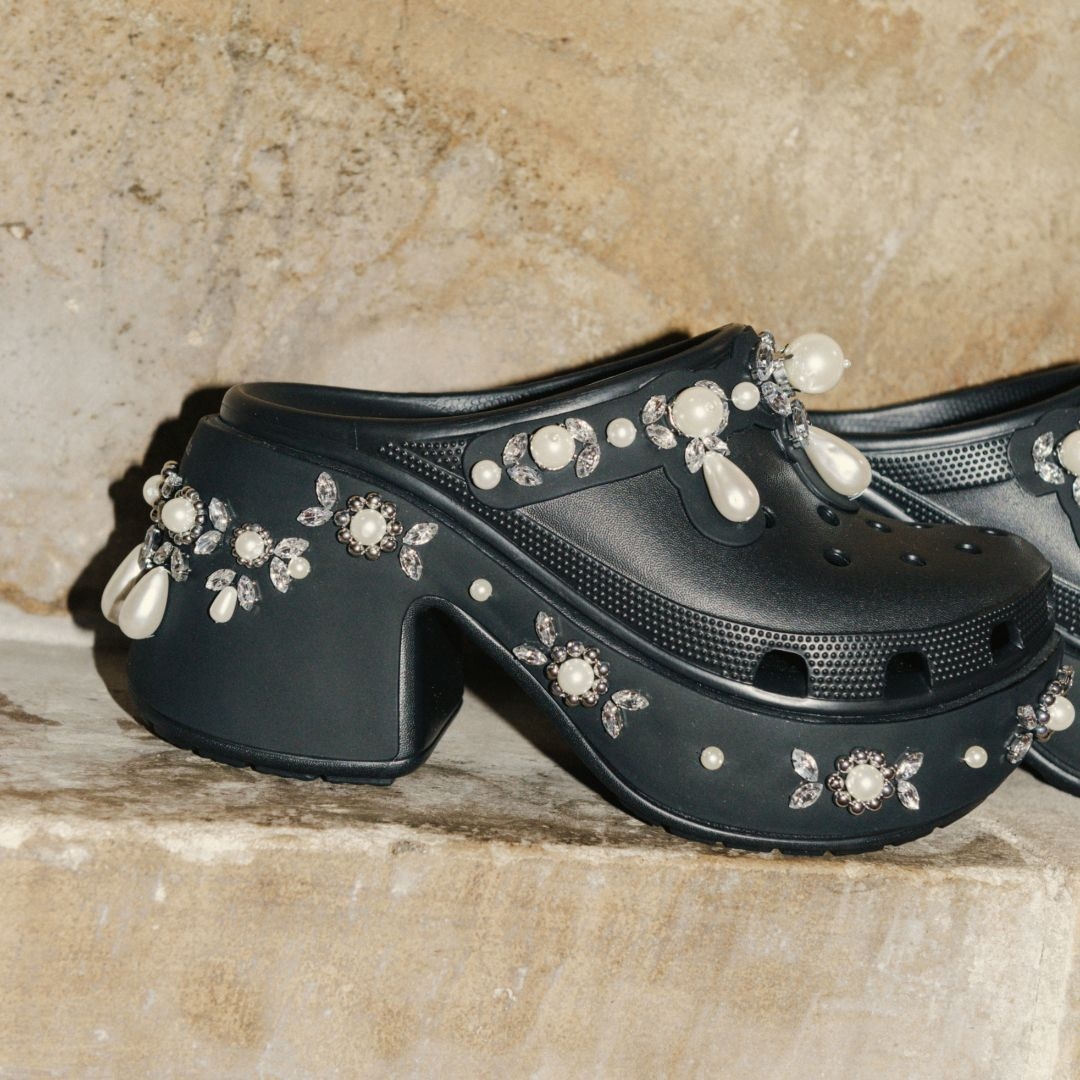 SimoneRocha x Crocs黑色人魚高跟洞洞鞋，NT$9,280