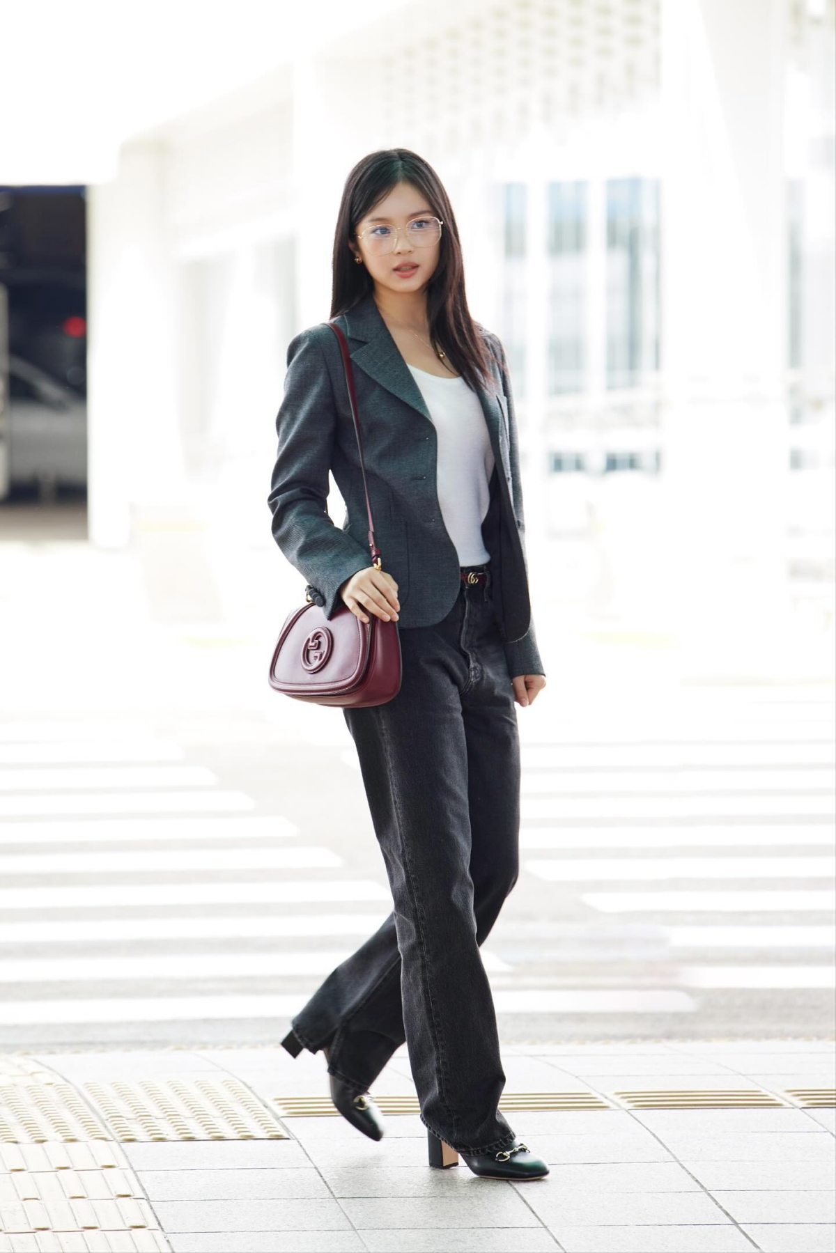 GUCCI 品牌代言人 HANNI 仁川機場出發米蘭觀賞春夏女裝秀