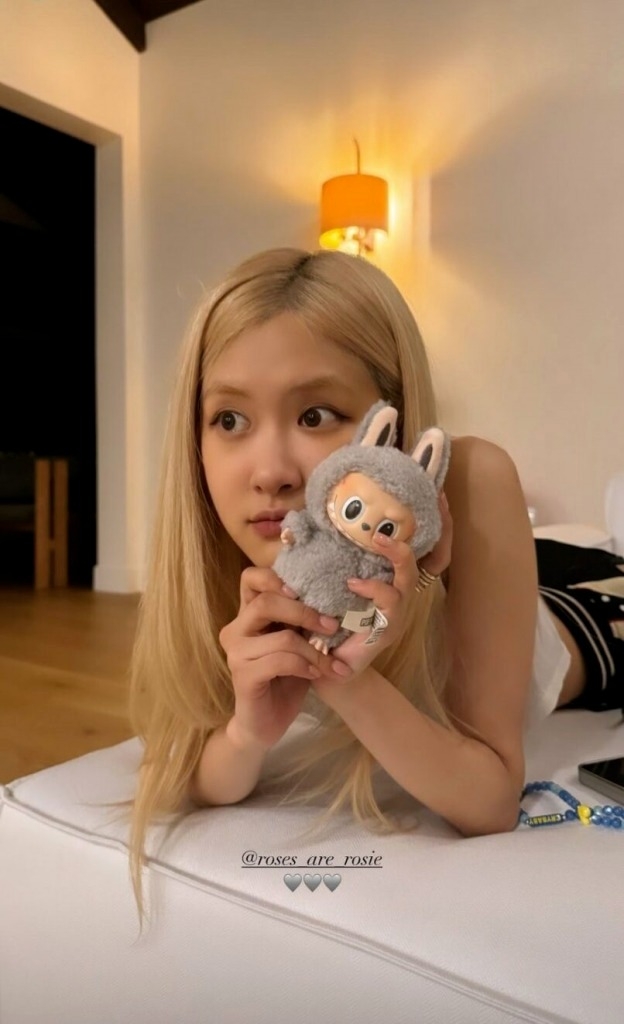 ROSÉ也喜歡POP MART