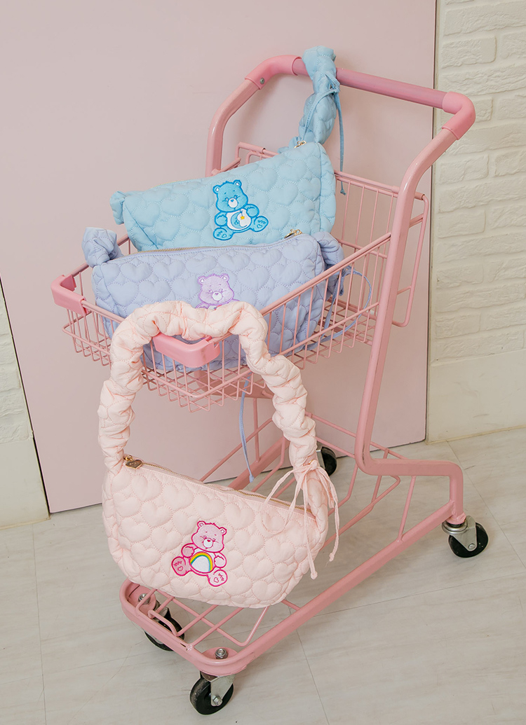 Grace Gift X Care Bears聯名小熊綁帶褶皺雲朵包,NT$1480