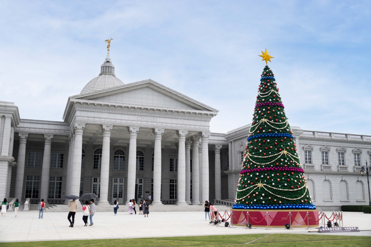奇美博物館「幸福聖誕樹」晝夜之美