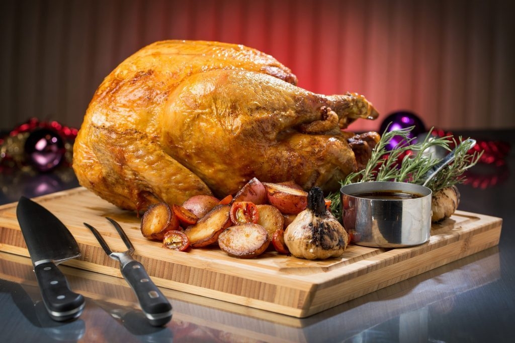 文華Café烤火雞霸氣上桌，令人食指大動。